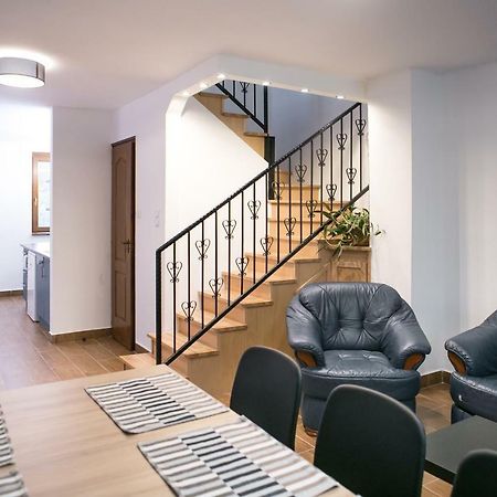 Starlight Apartment Mezokovesd Ngoại thất bức ảnh
